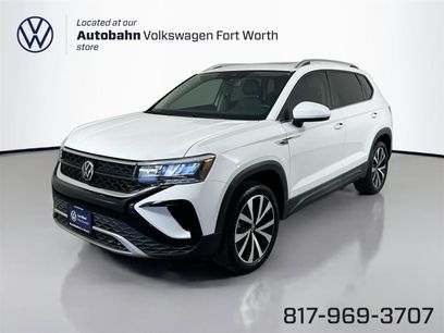 Certified 2022 Volkswagen Taos SE w/ Panoramic Sunroof Package
