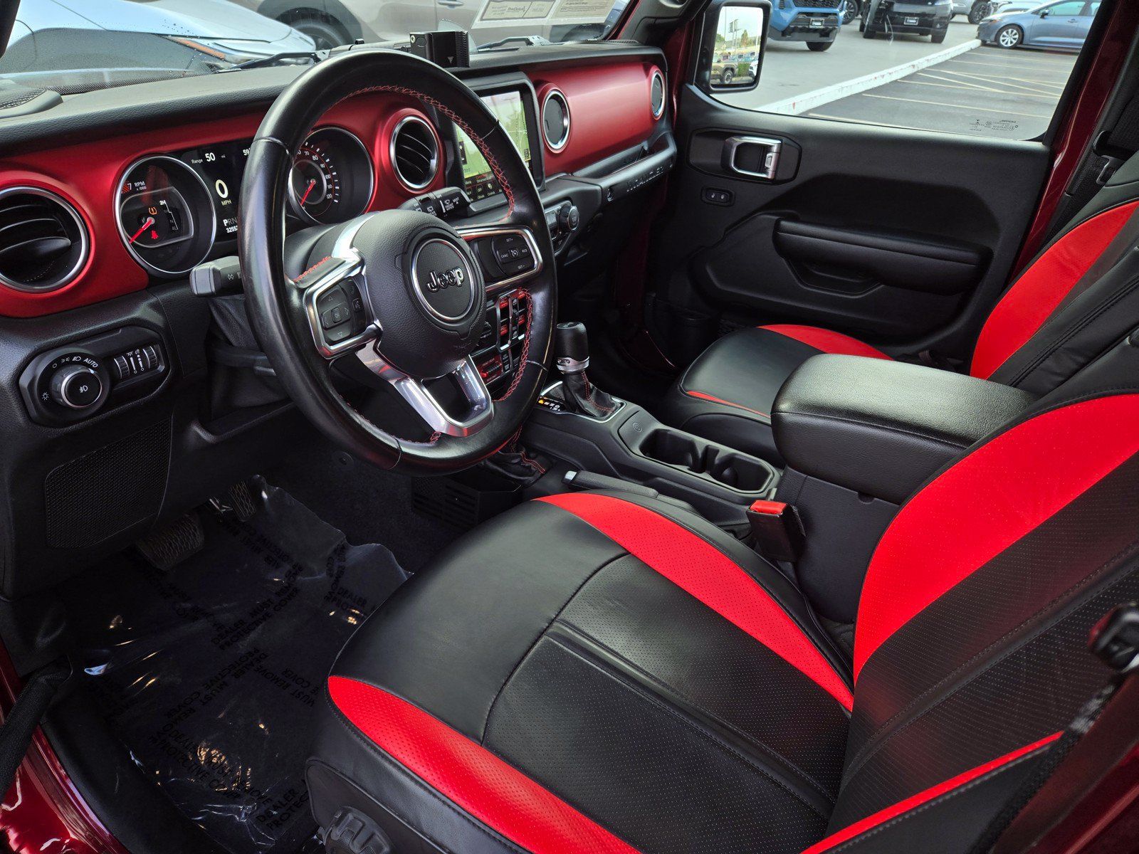 Used 2021 Jeep Wrangler Unlimited Rubicon AWD/4WD image 8