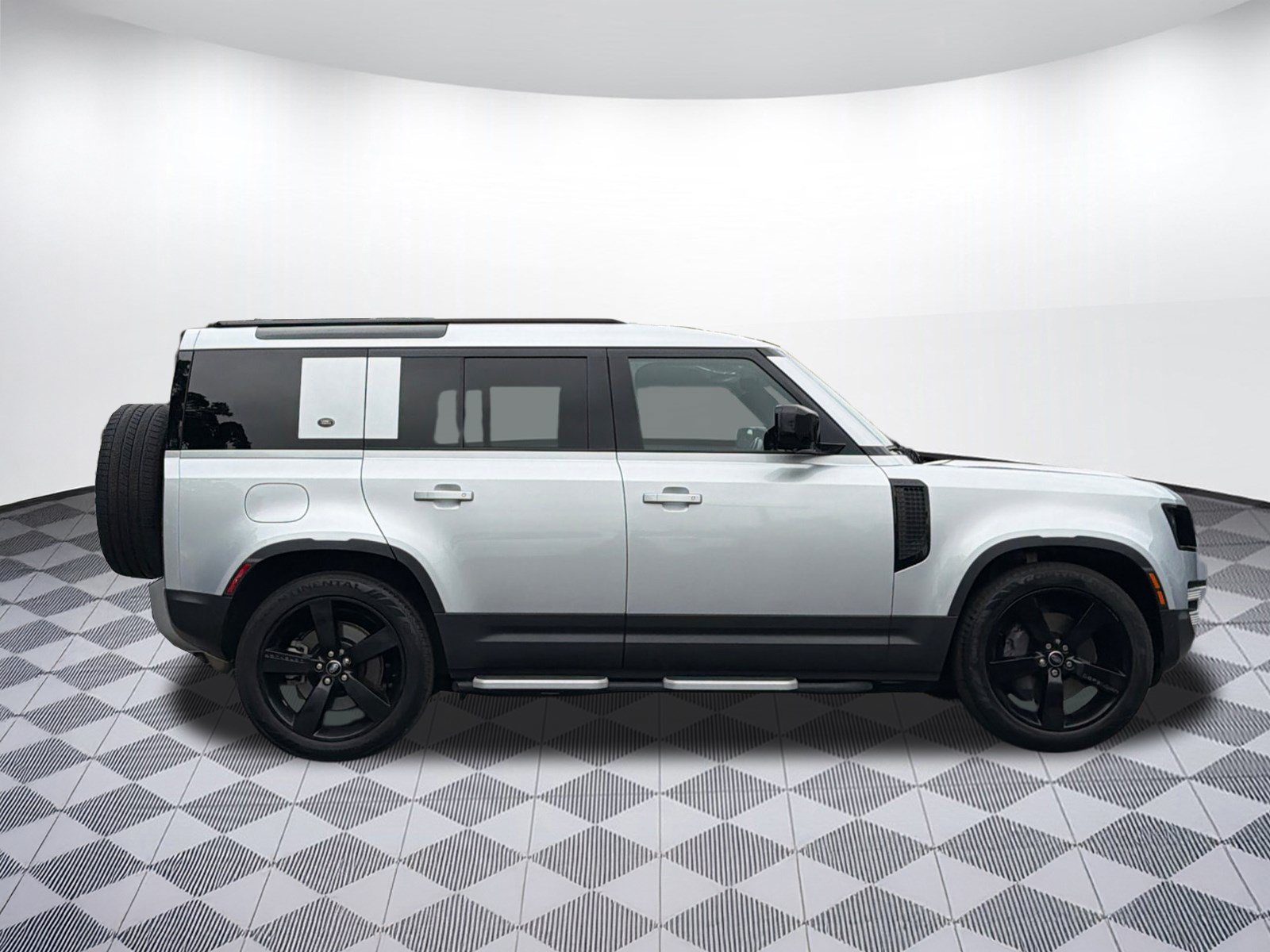 Used 2023 Land Rover Defender 110 SE AWD/4WD image 8