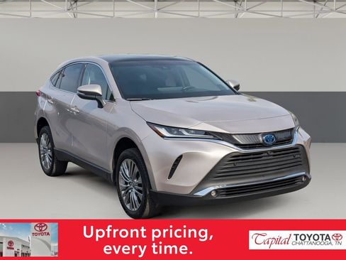 Used 2023 Toyota Venza Limited image 1