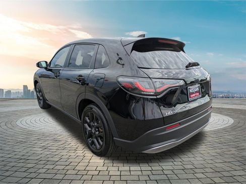 Used 2025 Honda HR-V Sport image 7