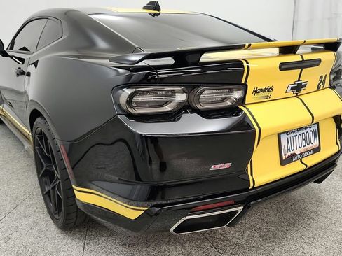 Used 2020 Chevrolet Camaro SS RWD image 21