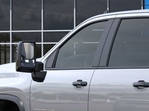 New 2026 Chevrolet Silverado 2500 ZR2 AWD/4WD image 14
