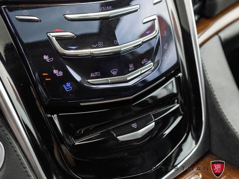 Used 2020 Cadillac Escalade Premium Luxury AWD/4WD image 36