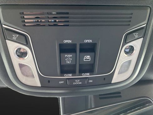 Used 2025 Honda Ridgeline TrailSport image 33