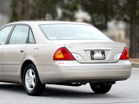 Used 2000 Toyota Avalon XL image 46