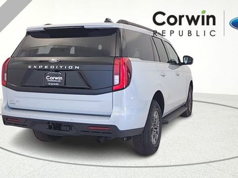 New 2026 Ford Expedition Active AWD/4WD image 7