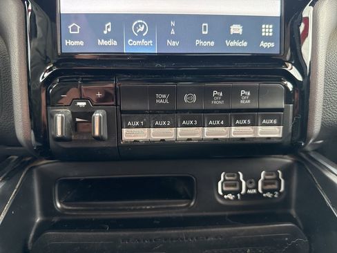 Used 2022 RAM 3500 Laramie image 19