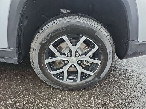 New 2025 Jeep Grand Cherokee L Limited image 34