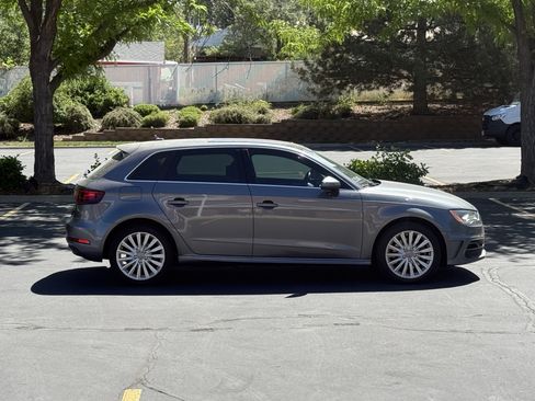 Used 2016 Audi A3 e-tron Premium Plus w/ Premium Plus Package FWD image 3