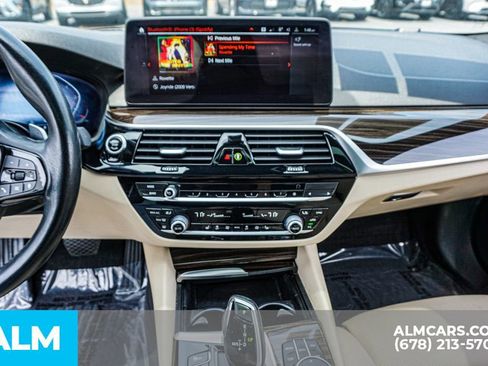 Used 2022 BMW 530i xDrive w/ Convenience Package image 39