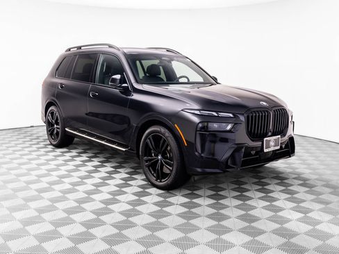 Used 2024 BMW X7 xDrive40i w/ M Sport Package AWD/4WD image 8
