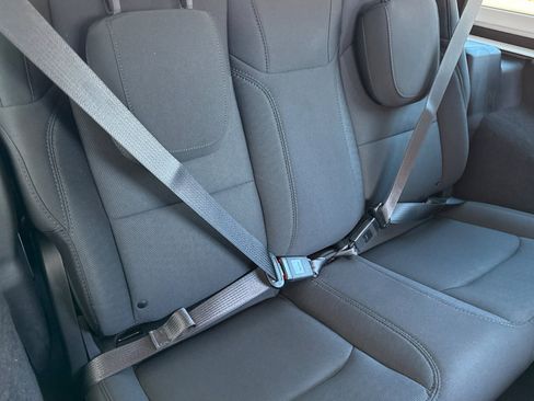 Used 2018 Jeep Wrangler Sport S image 28