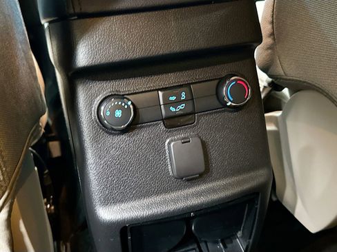 Used 2019 Ford Explorer Base w/ Class III Trailer Tow Package image 25