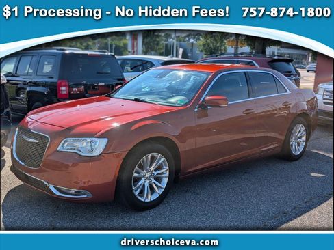 Used 2021 Chrysler 300 Touring L RWD image 1
