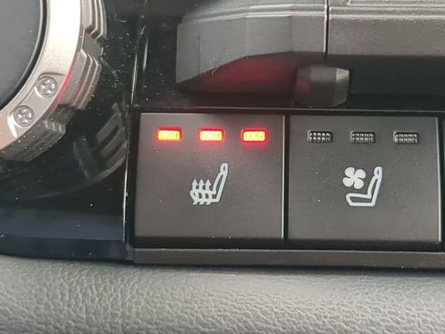 Used 2024 Toyota Tundra Platinum image 28