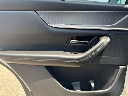 Certified 2025 MAZDA CX-70 Plug-In Hybrid w/ Premium Plus image 24