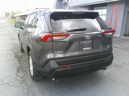 Used 2020 Toyota RAV4 XLE w/ Convenience Package AWD/4WD image 14