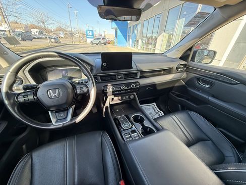 Used 2023 Honda Pilot Elite image 10