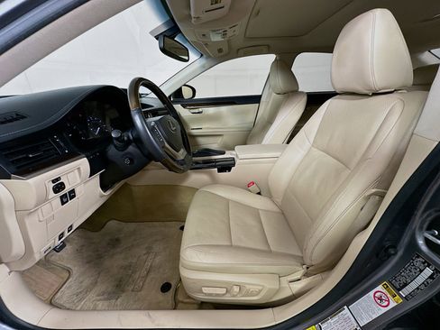 Used 2013 Lexus ES 350 w/ Luxury Pkg FWD image 13