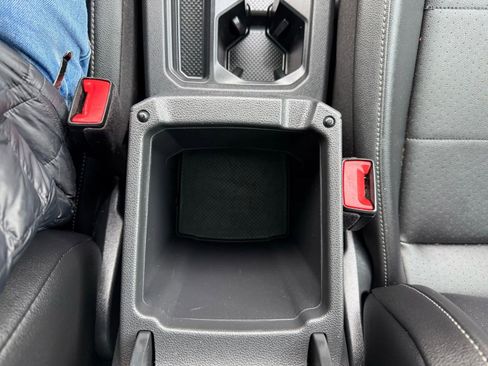 Used 2018 Volkswagen Tiguan SE w/ Panoramic Sunroof Package image 40