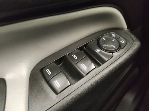 Used 2021 Chevrolet Equinox LS w/ LS Convenience Package FWD image 27