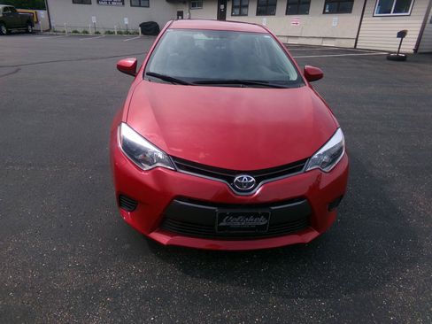 Used 2016 Toyota Corolla LE FWD image 4