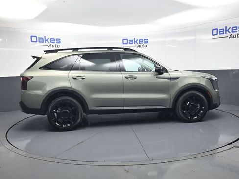 Certified 2025 Kia Sorento SX AWD/4WD image 9