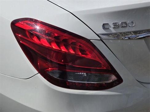 Used 2018 Mercedes-Benz C 300 Sedan image 8