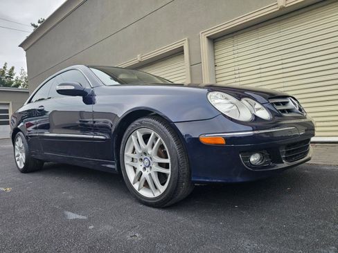 Used 2009 Mercedes-Benz CLK 350 Coupe w/ Premium I Pkg image 22