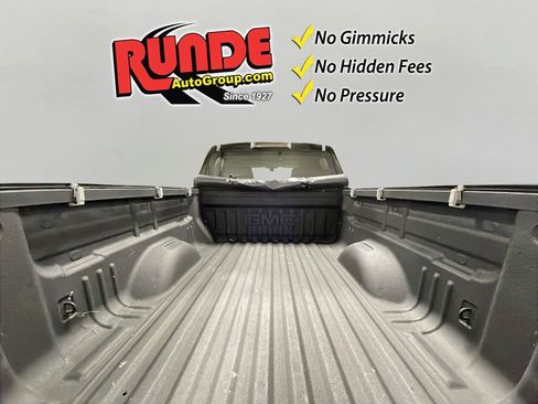 Used 2015 GMC Canyon SLE image 16