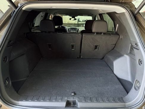 Used 2023 Chevrolet Equinox LT w/ Driver Convenience Package FWD image 10