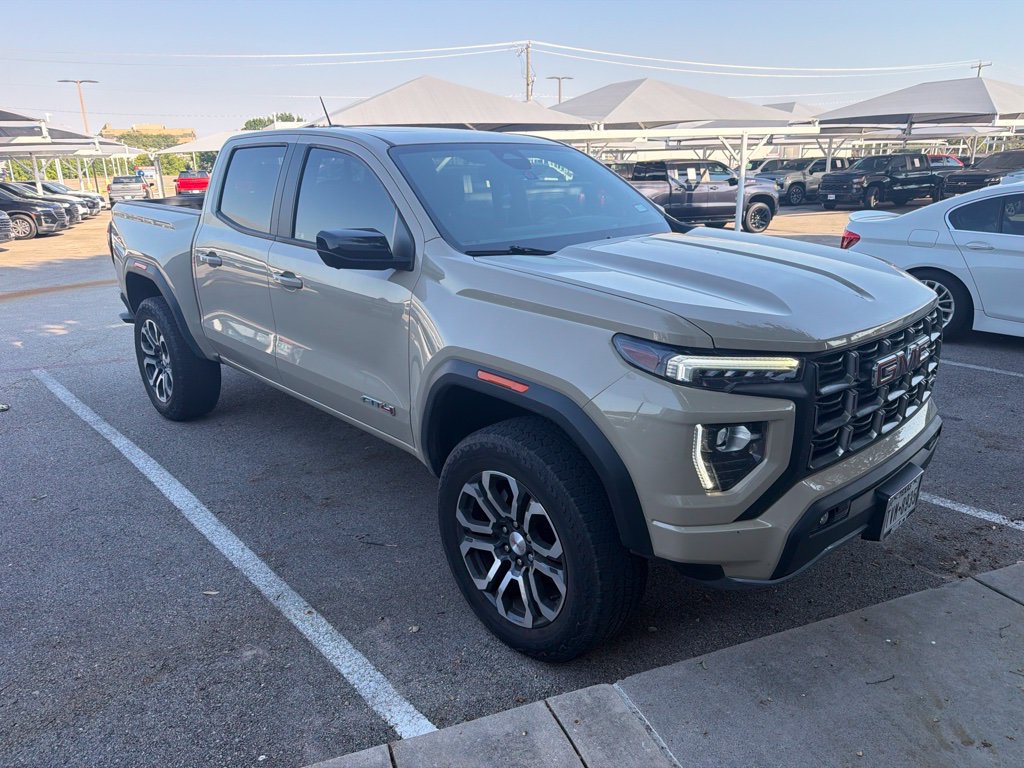 Used 2023 GMC Canyon AT4 w/ AT4 Premium Package AWD/4WD image 4