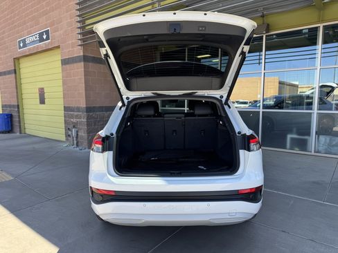 Used 2022 Audi Q4 e-tron Premium Plus w/ Premium Plus image 41