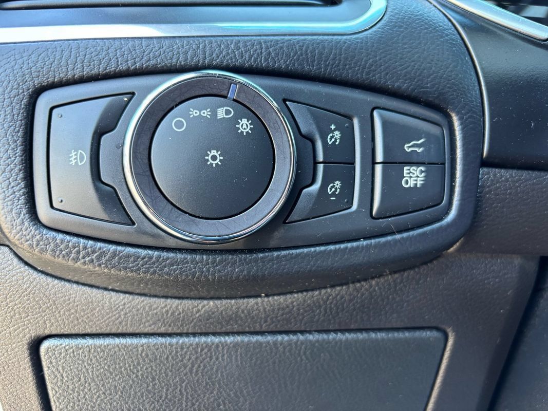 Used 2019 Ford Edge ST w/ Convenience Package AWD/4WD image 32