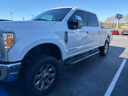 Used 2018 Ford F250 Lariat w/ Lariat Ultimate Package image 28