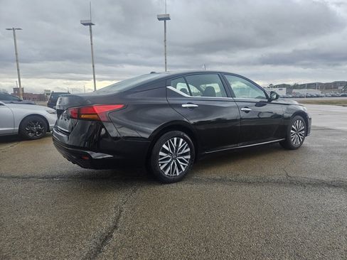 Used 2025 Nissan Altima 2.5 SV image 5