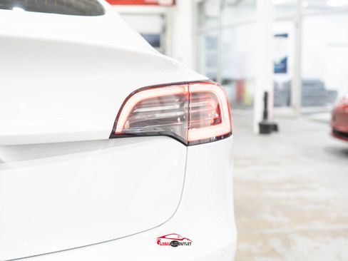 Used 2019 Tesla Model 3 Standard Range Plus image 42