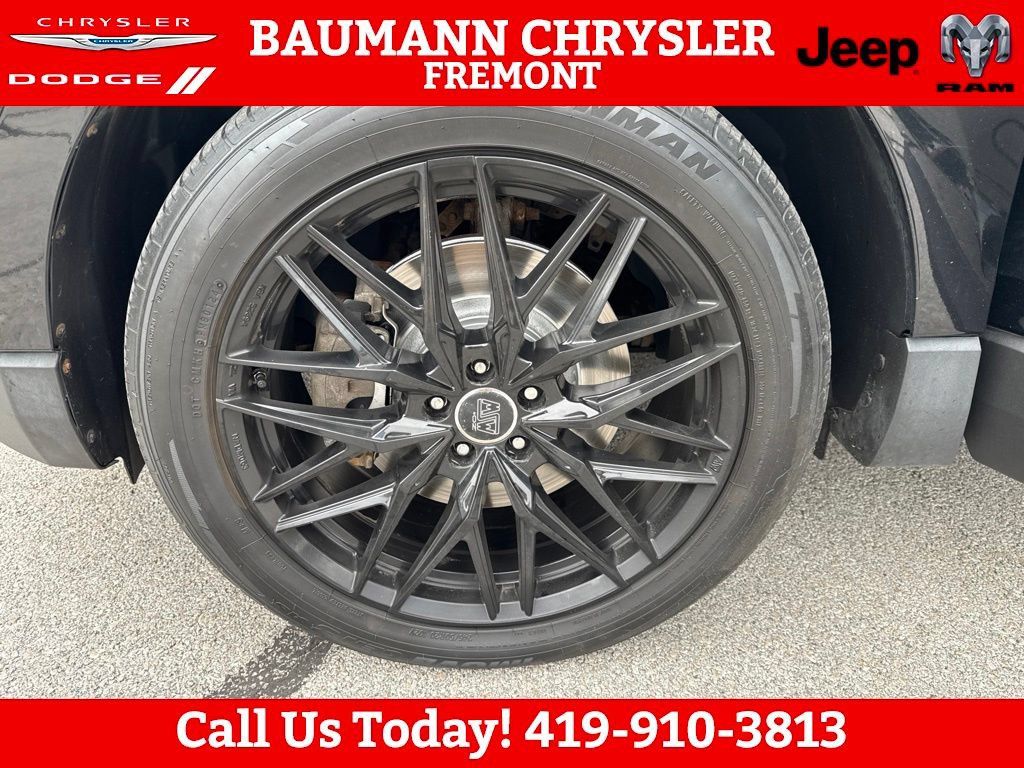 Used 2016 Ford Edge Titanium w/ Equipment Group 301A AWD/4WD image 20