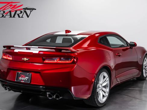 Used 2016 Chevrolet Camaro SS RWD image 5