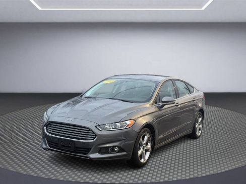 Used 2014 Ford Fusion SE image 3