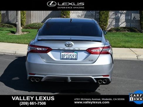 Used 2020 Toyota Camry XSE image 5