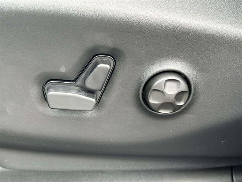 New 2026 Chrysler Pacifica Limited w/ S Appearance Package image 24