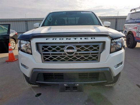 Used 2023 Nissan Frontier SV w/ SV Convenience Package image 5