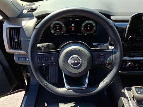 Used 2025 Nissan Pathfinder Platinum w/ Cargo Package AWD/4WD image 20