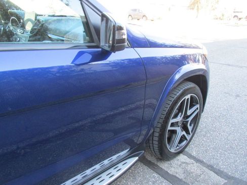 Used 2017 Mercedes-Benz GLS 550 4MATIC image 23