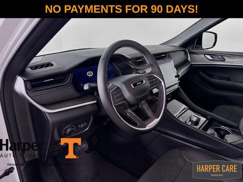 New 2026 Jeep Grand Cherokee Altitude image 11