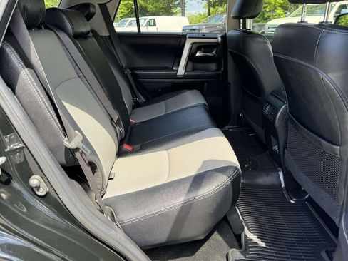 Used 2022 Toyota 4Runner SR5 Premium w/ Moonroof Package RWD image 15