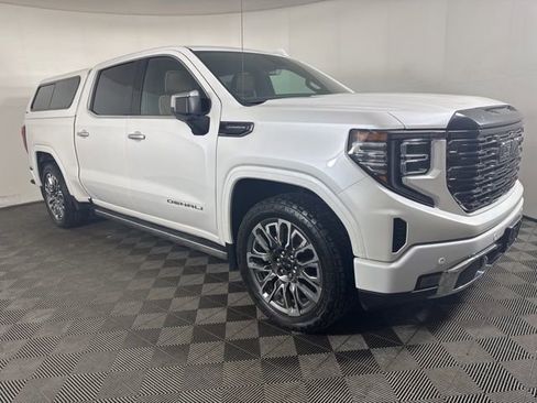 Used 2023 GMC Sierra 1500 Denali Ultimate image 1