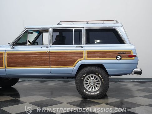 Used 1989 Jeep Grand Wagoneer AWD/4WD image 22